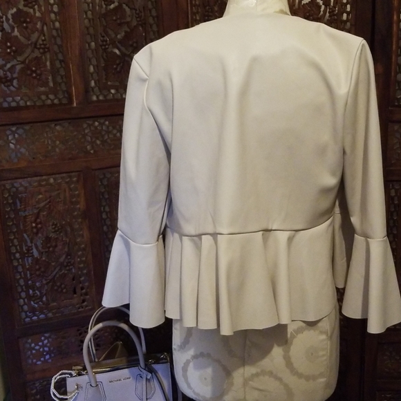 DO+BE cream peplum jacket, size L - Picture 3 of 3